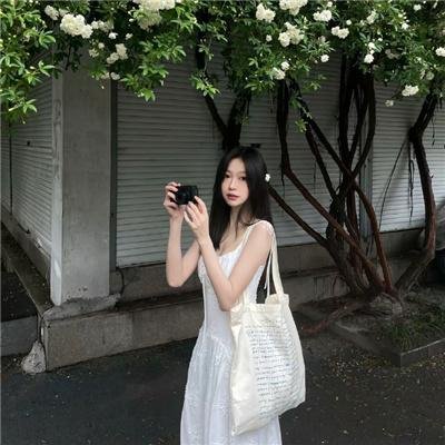 妮可·拜耳：大码怪美人
